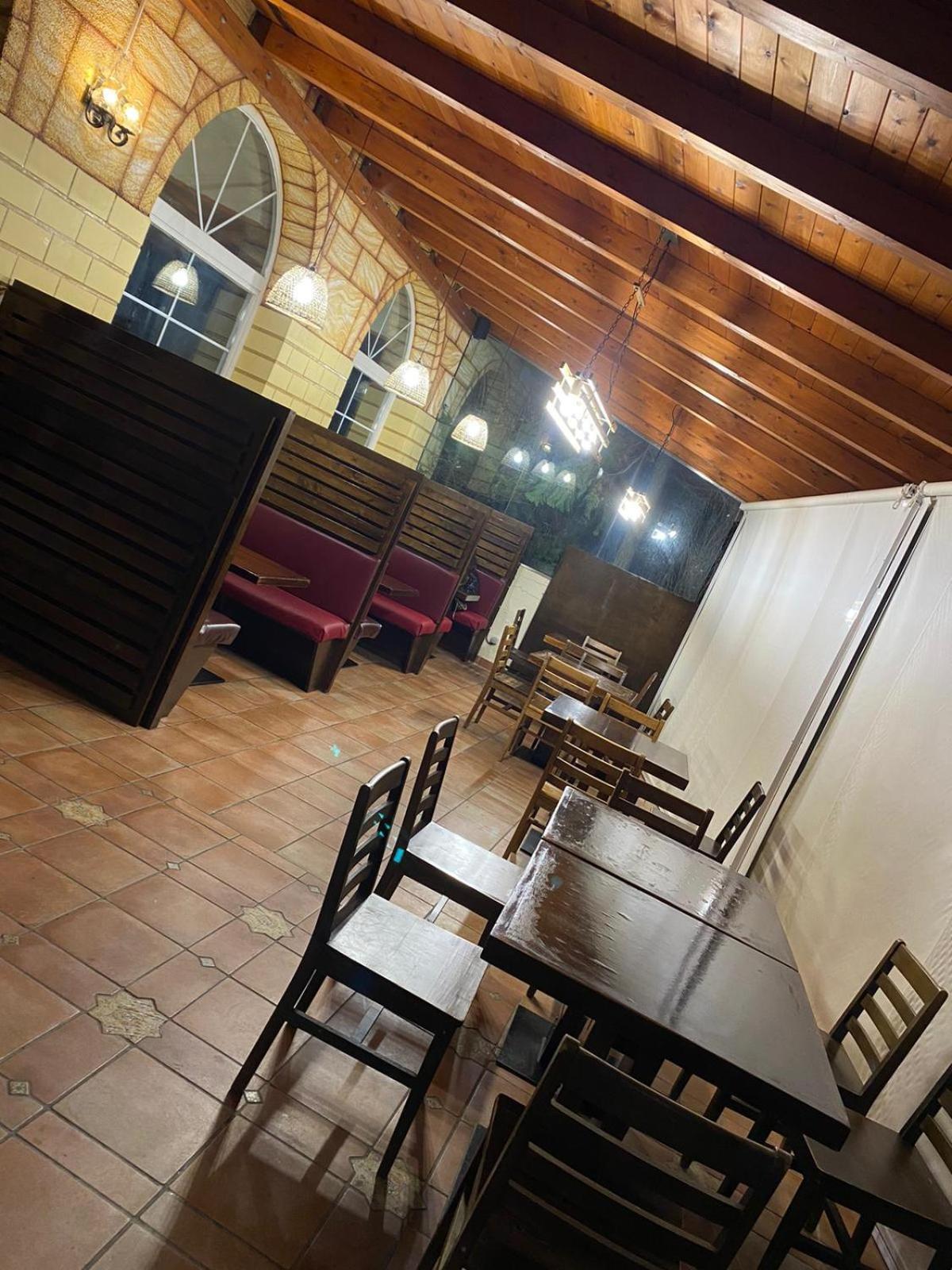 Hostal-Restaurante Posada Del Duque Villalbilla de Burgos Bagian luar foto